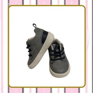 Carters toddler shoes size 4